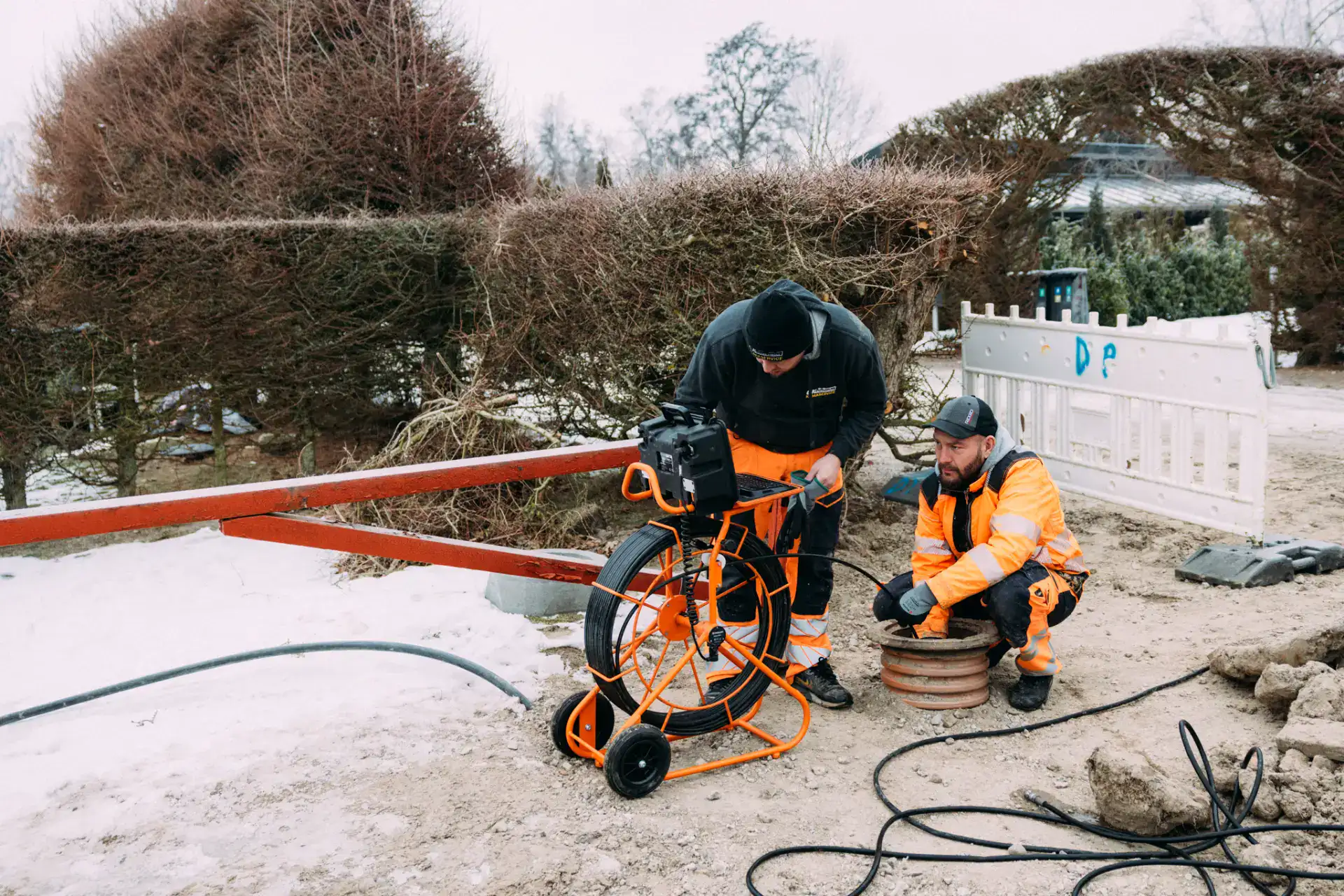 Kloakservice med professionelt udstyr til effektiv rensning og vedligeholdelse.