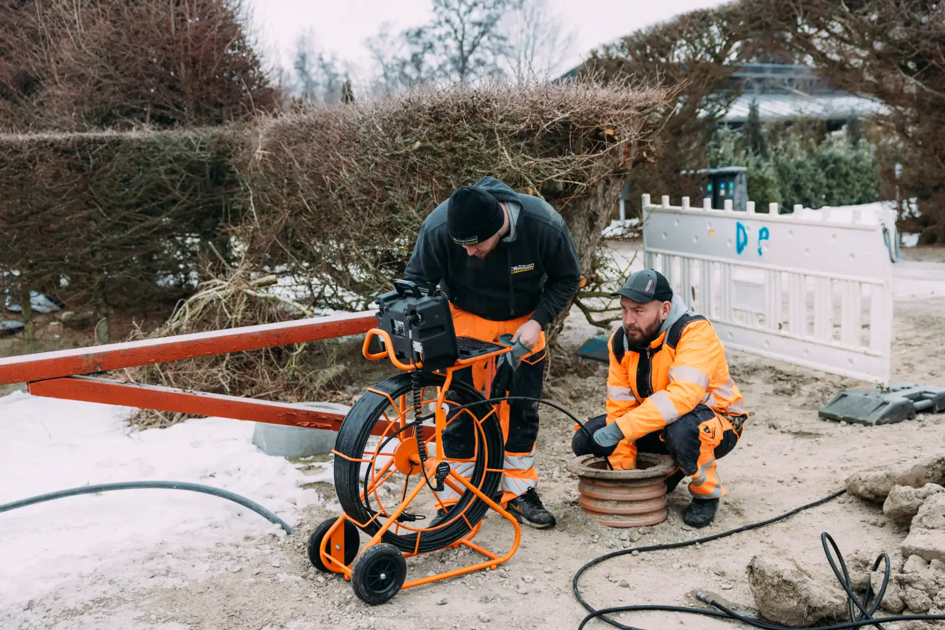 Kloakservice med avanceret udstyr til hurtig og pålidelig rensning.
